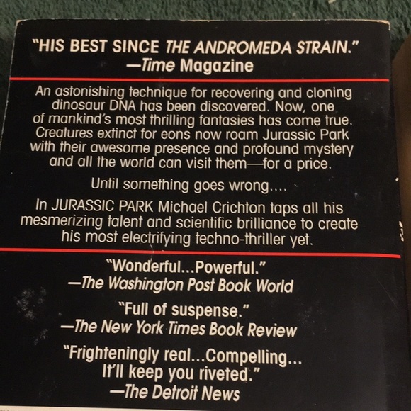 Two Michael Crichton novels: “Jurassic Park” and “Congo” - Picture 2 of 3